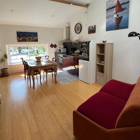 Confortable T2 De 50 M2 Avec Parking Prive Apartamento